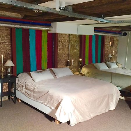Top-Notch Apartment Along Canal In Historic Centre Amesterdão Exterior foto